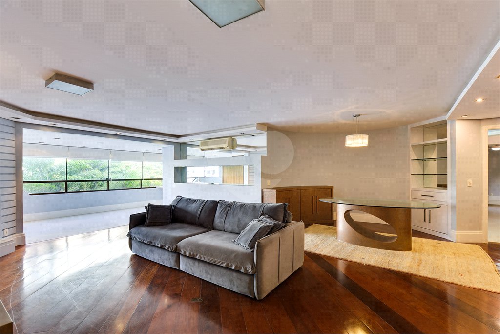 Apartamento à venda com 4 quartos, sendo 3 suítes, em Granja Julieta, São Paulo, SP