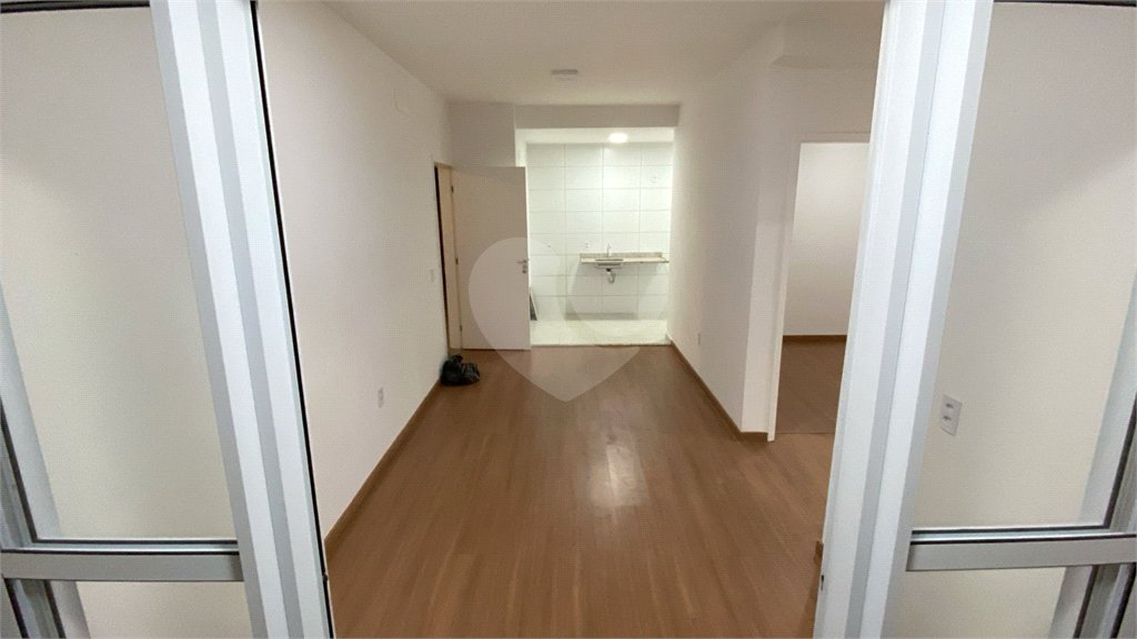 Apartamento à venda com 2 quartos, sendo 1 suíte,  em Jardim dos Manacás, Araraquara, SP