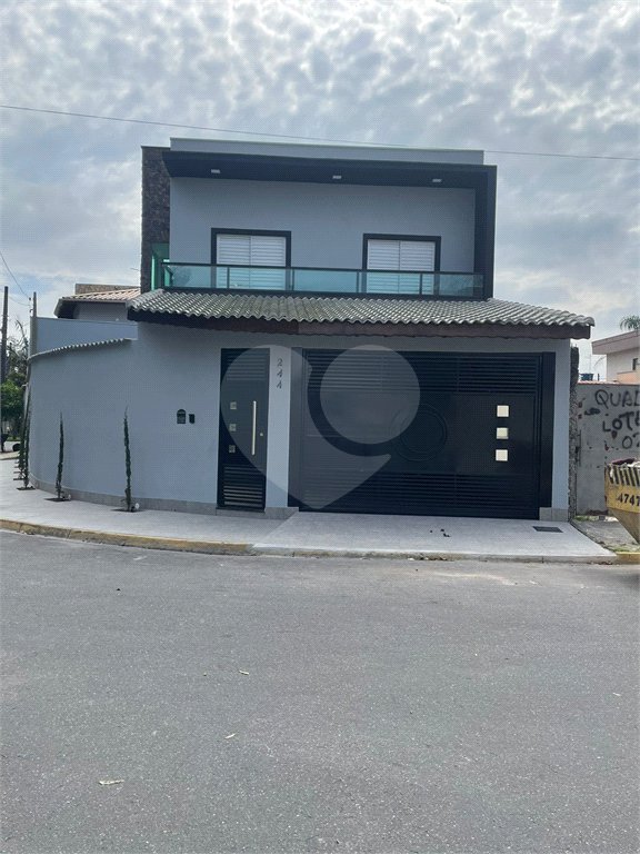 Casa à venda com 3 quartos, sendo 1 suíte, no condomínio Real Park Tietê, Mogi das Cruzes - SP