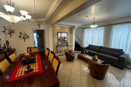 Casa à venda com 6 quartos, sendo 3 suítes, no Centro, Itapetininga, SP