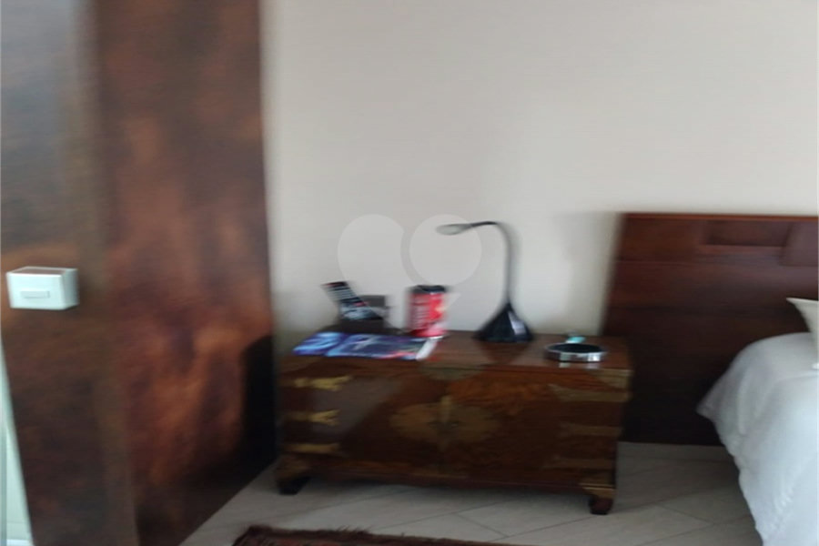 Casa à venda com 3 quartos, sendo 2 suítes, no condomínio Villa's Residencial, São Paulo - SP
