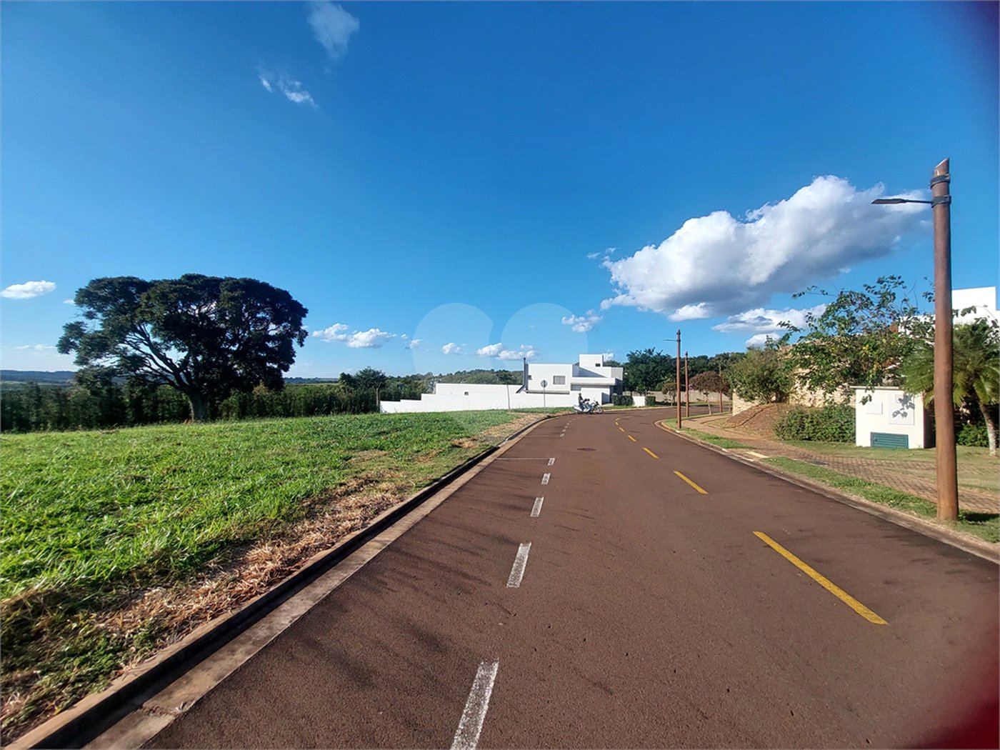 1008m² de frente pro campo de golf