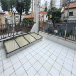 Sobrado à Venda na Aclimação - 150 m² - 2 Salas, 3 Dorms, 2 Vagas.
