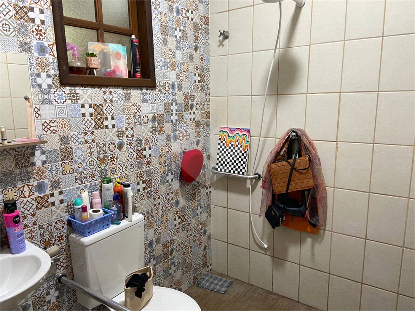 Casa à venda com 3 quartos, sendo 1 suíte,  em Jardim Fonte Áurea, Poá, SP