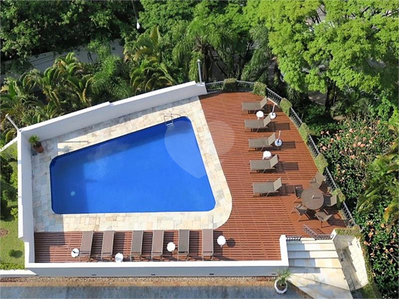 Apartamento à venda ou para alugar com 3 suítes em Morumbi, São Paulo, SP