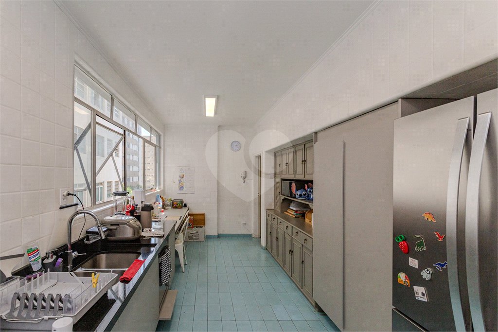 Apartamento à venda com 4 quartos, sendo 1 suíte, em Santa Cecília, São Paulo, SP