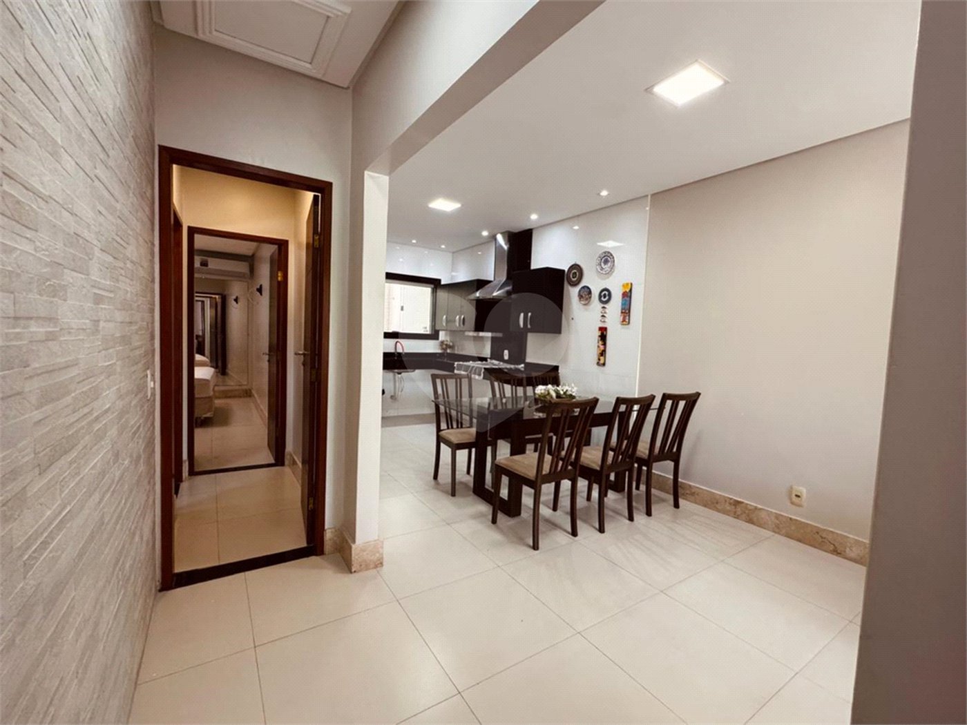 Apartamento para alugar com 1 suíte em Taperapuan, Porto Seguro, BA