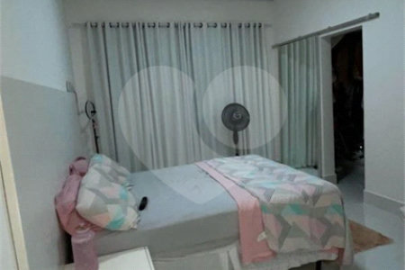 Casa à venda com 3 quartos, sendo 2 suítes,  em Jardim Imperial, Atibaia, SP
