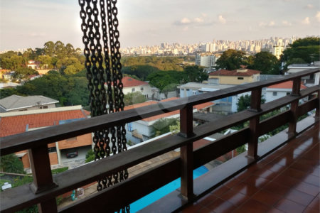 Sobrado à venda com 4 suítes em Jardim São Bento, São Paulo, SP