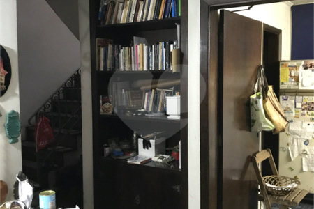 Sobrado à venda com 4 quartos, sendo 2 suítes,  em Vila Mariana, São Paulo, SP