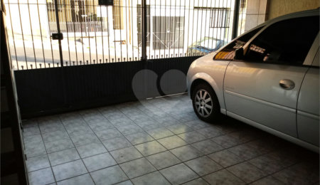 Sobrado à venda com 3 quartos no Brasilândia, São Paulo, SP