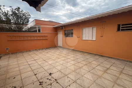 Sobrado à venda ou para alugar com 4 quartos, sendo 2 suítes, em Jardim Terceiro Centenário, Atibaia, SP