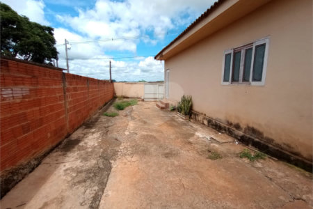 Casa à venda com 2 quartos em Vila Mazzei, Itapetininga, SP