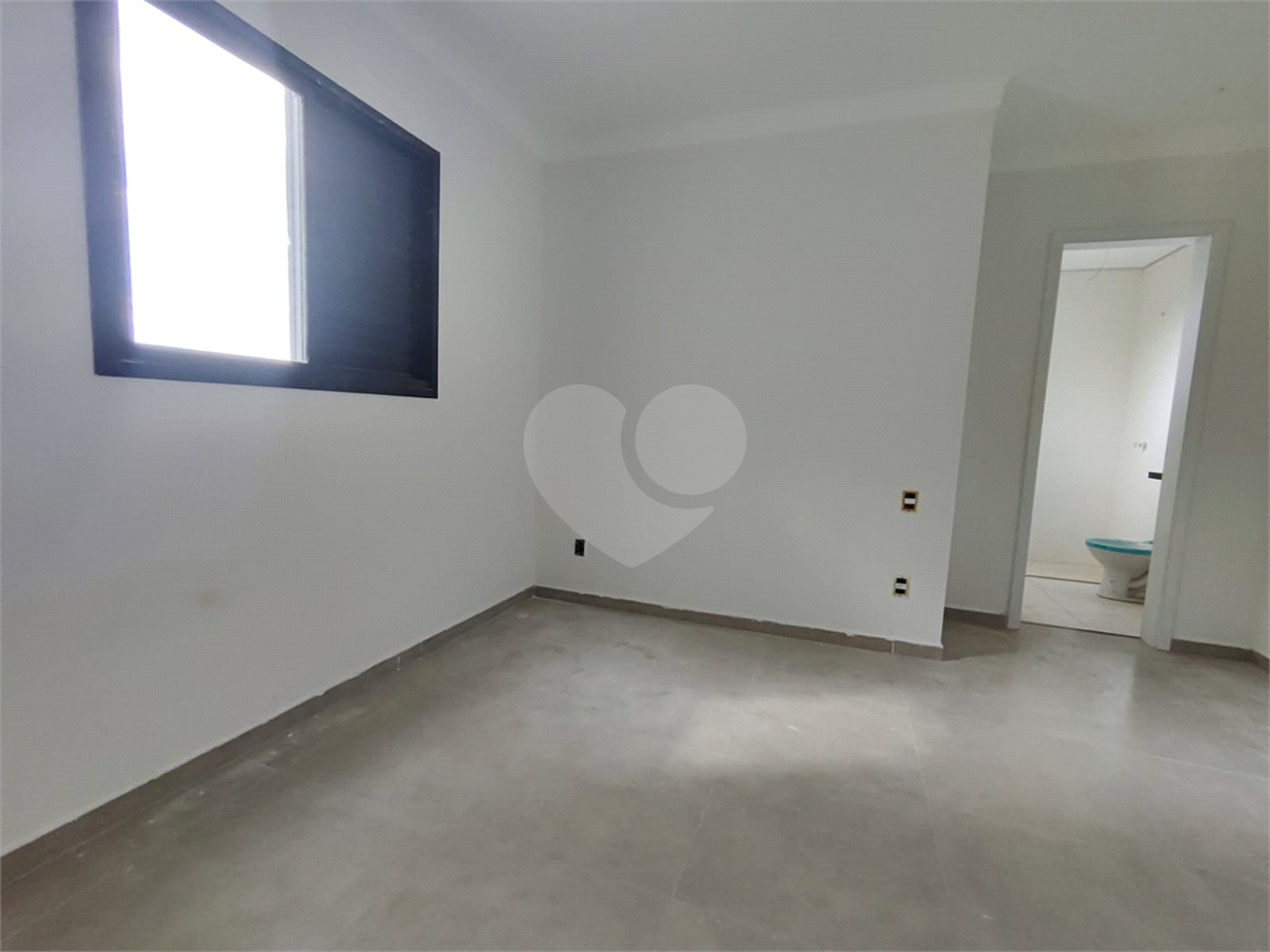 Apartamento à venda com 2 quartos, sendo 1 suíte,  em Jardim América, Sorocaba, SP