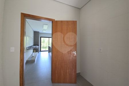Casa à venda com 4 quartos, sendo 3 suítes, no condomínio Village Ipanema 2, Araçoiaba da Serra - SP