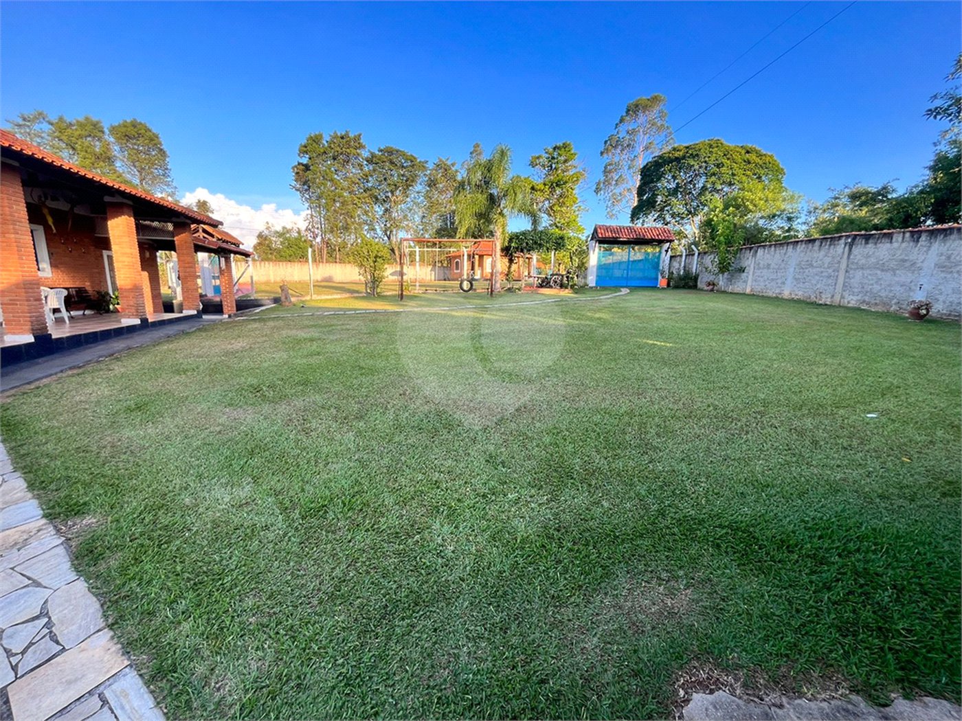 Chácara à venda com 6 quartos, sendo 1 suíte,  em Cercadinho, Alambari, SP