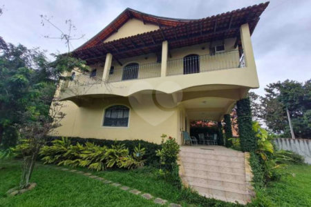 Casa à venda com 1 quarto, sendo 3 suítes, em Campo Grande, Rio de Janeiro, RJ
