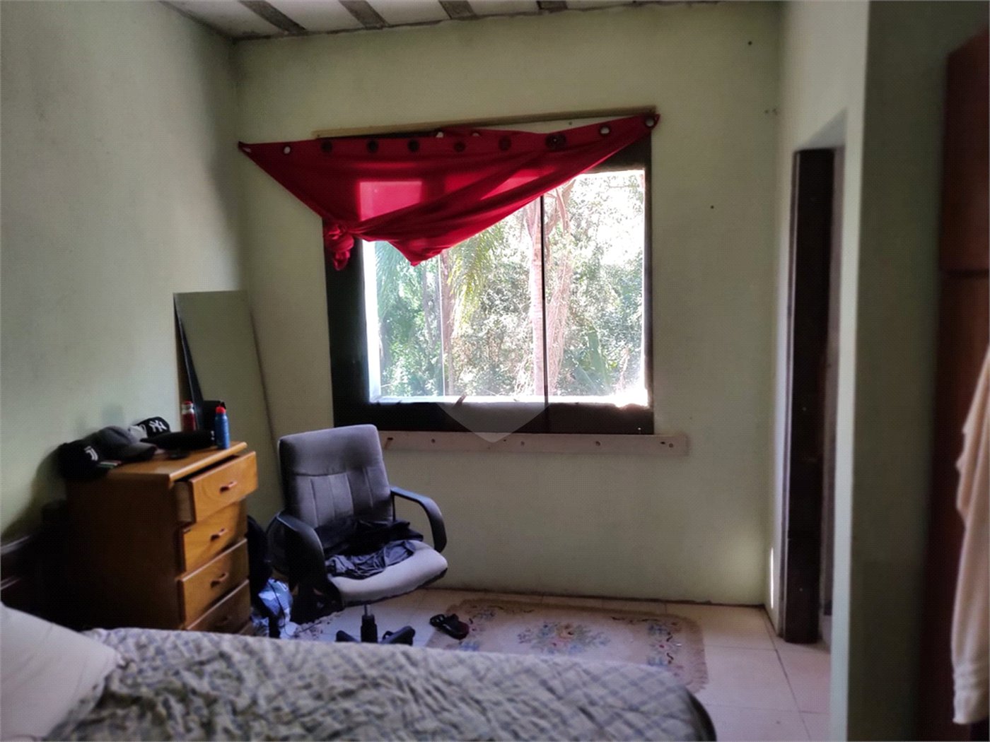 Sobrado à venda com 5 quartos, sendo 4 suítes, em Serra da Cantareira, Mairiporã, SP