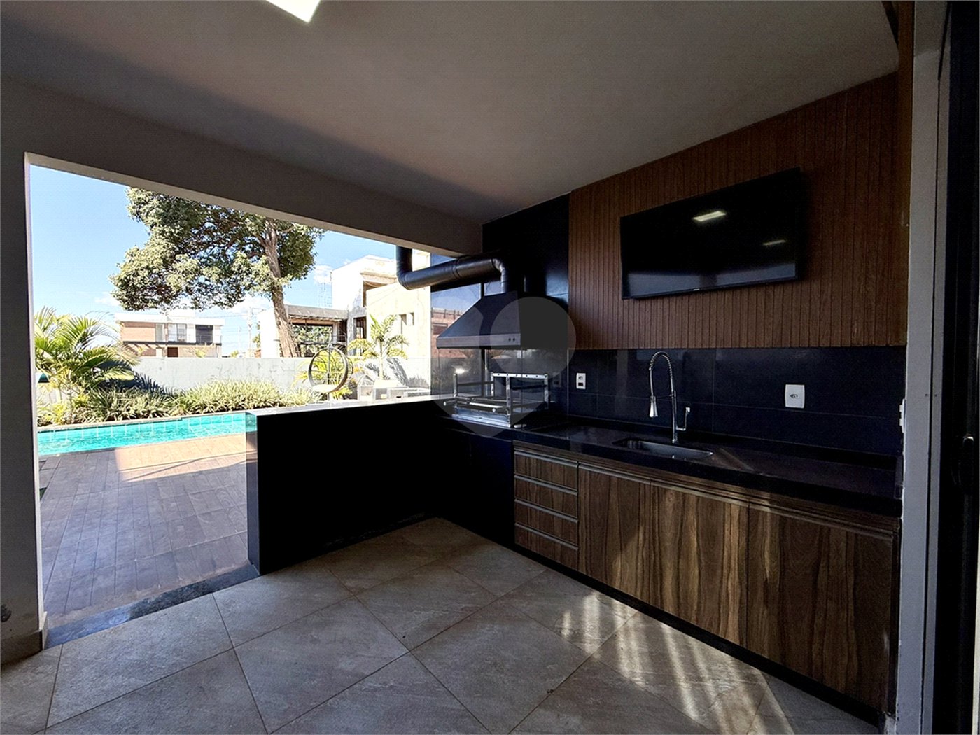 Casa à venda com 3 quartos, sendo 1 suíte,  em Terras de Santa Cristina XIII Setor Marina, Paranapanema, SP