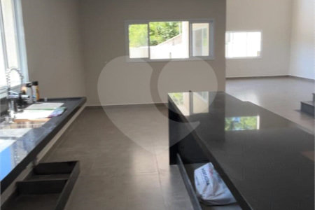 Casa à venda com 3 suítes no condomínio Reserva São Nicolau, Atibaia - SP