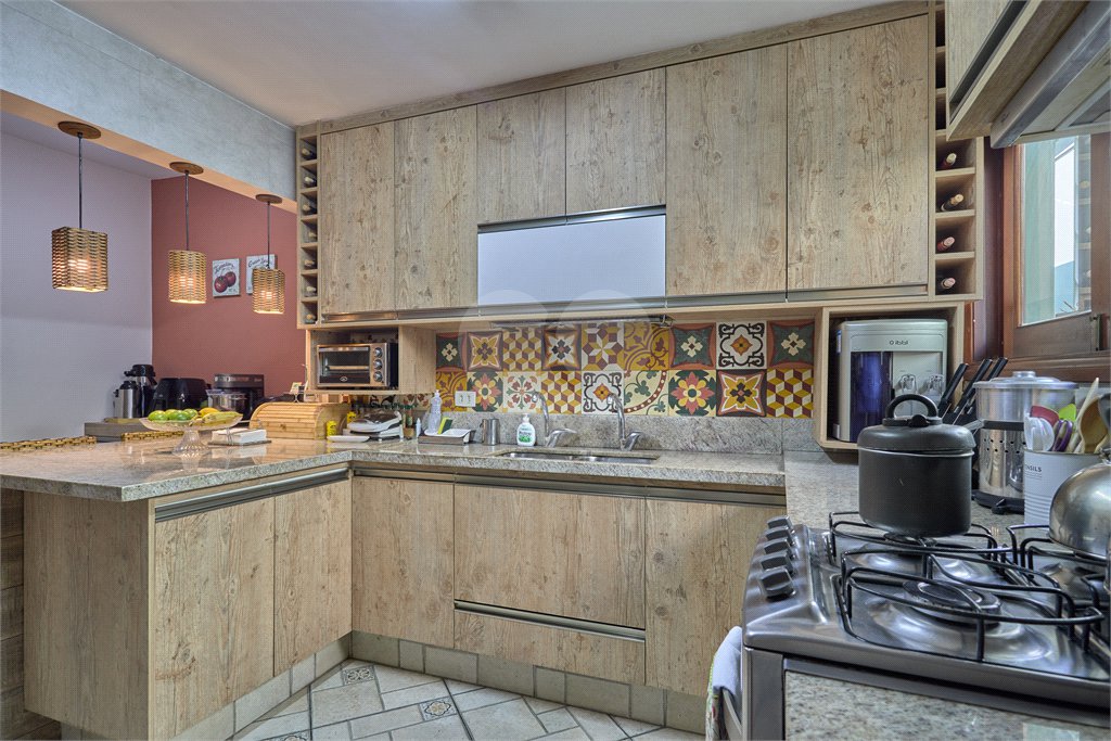 Casa Térrea à venda com 3 suítes em Granja Julieta, São Paulo, SP