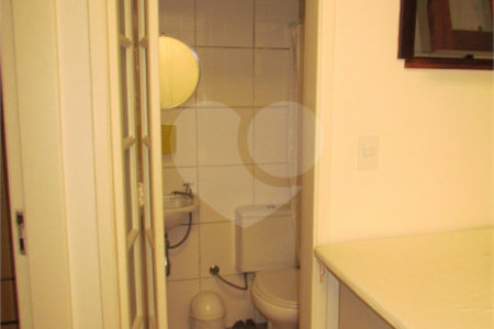 Casa de Vila à venda com 4 quartos, sendo 1 suíte, em Chácara Monte Alegre, São Paulo, SP