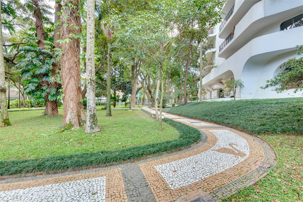 Apartamento à venda com 4 quartos, sendo 2 suítes, em Granja Julieta, São Paulo, SP