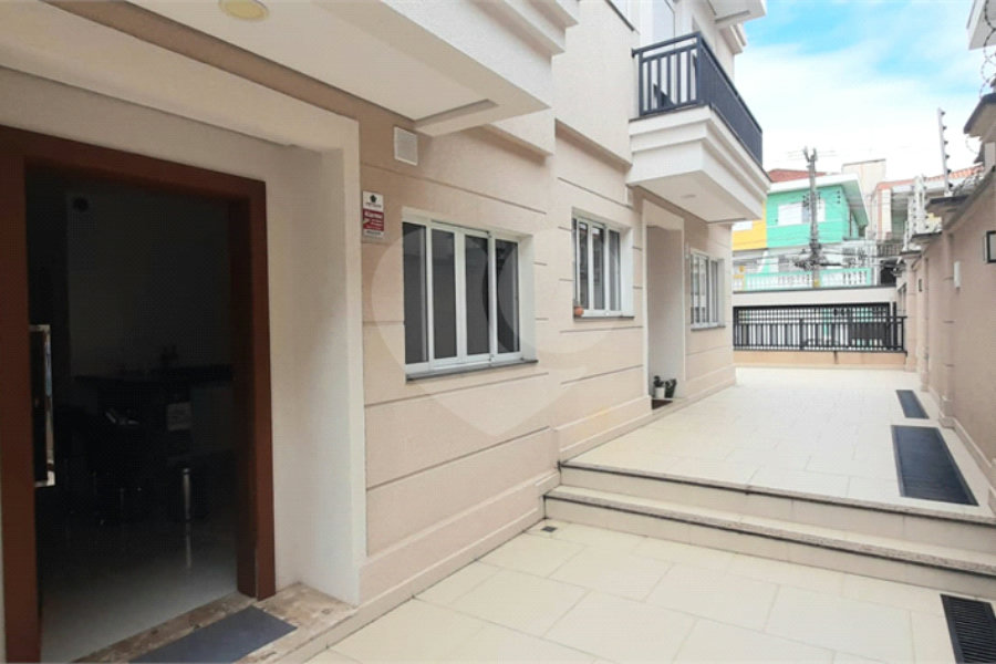 Casa à venda com 3 quartos, sendo 1 suíte, no condomínio Residencial Gran Veiga, São Paulo - SP