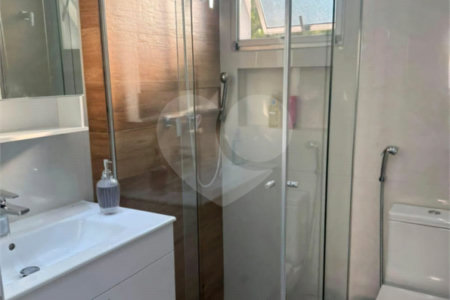 Casa à venda com 3 quartos, sendo 1 suíte, no condomínio Villas de São Francisco, São Paulo - SP