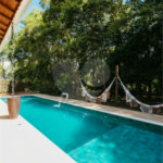 Casa à venda com 5 quartos, sendo 4 suítes, no condomínio Figueira Garden, Atibaia - SP