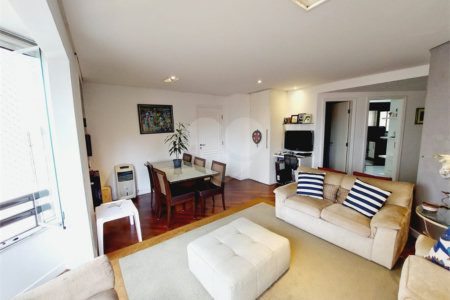 Apartamento à venda com 3 quartos, sendo 1 suíte, em Alto da Lapa, São Paulo, SP