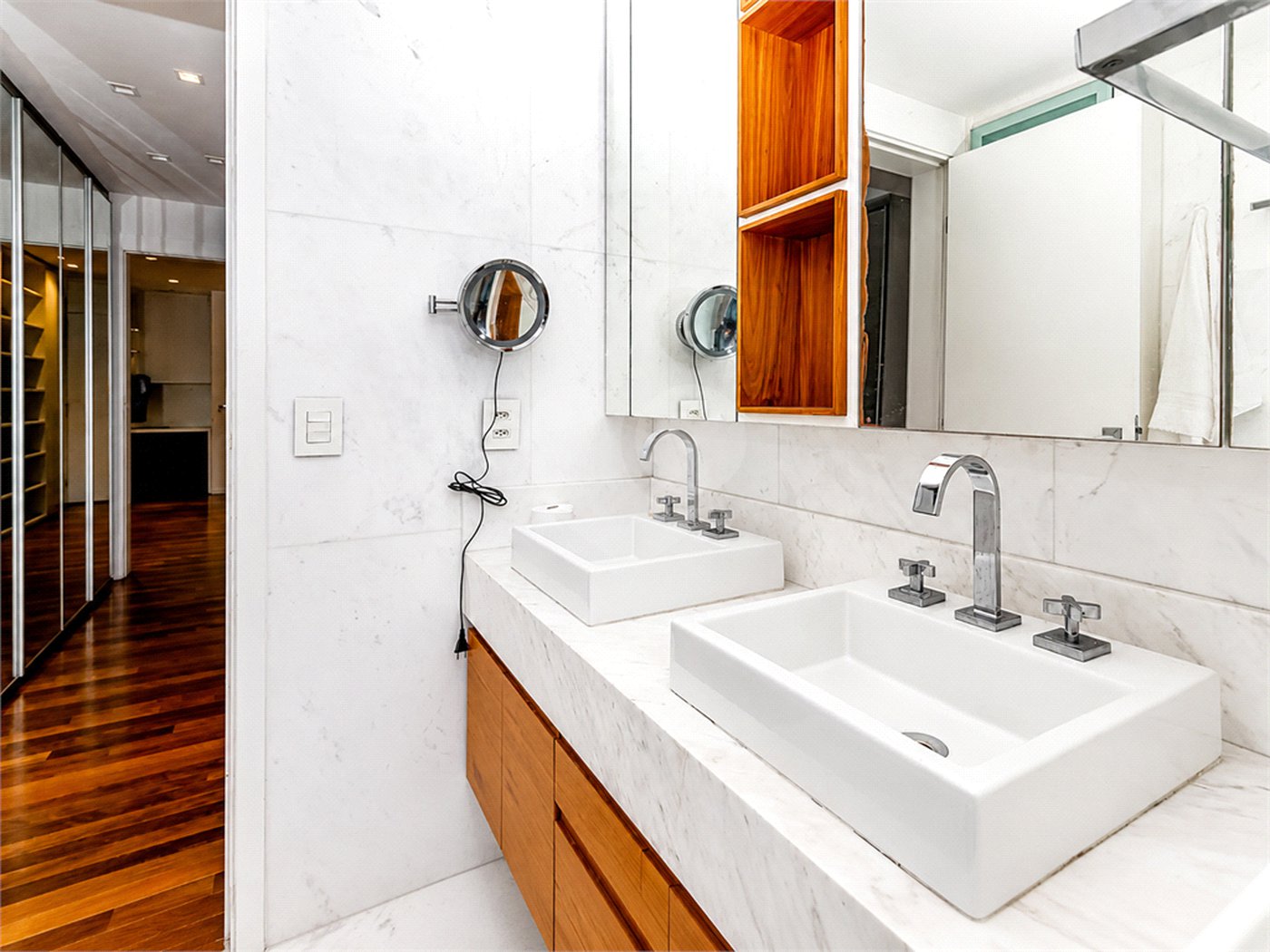 Apartamento à venda com 4 suítes em Cidade Monções, São Paulo, SP