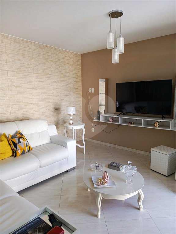 Casa à venda com 3 quartos, sendo 1 suíte, no condomínio Vargem Grande Quality Ii, Rio de Janeiro - RJ