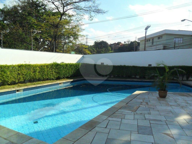 Sobrado à venda com 4 suítes em Jardim São Bento, São Paulo, SP