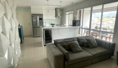 Apartamento à venda com 3 quartos, sendo 1 suíte,  em Vila Suissa, Mogi das Cruzes, SP