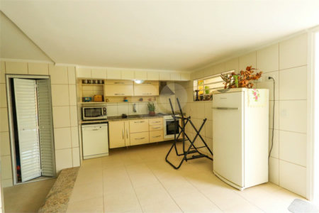 Casa à venda com 4 quartos, sendo 1 suíte, em Jardim Franca, São Paulo, SP