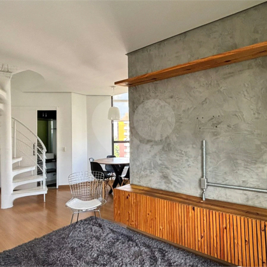 Cobertura duplex com 90 m², perfeita para quem busca conforto, privacidade e uma excelente localização.