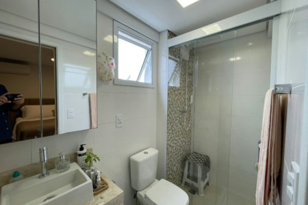 Apartamento 1 suíte com closet, 1 vaga demarcada, Embaré, Santos
