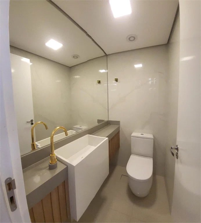 Apartamento à venda com 3 quartos, sendo 1 suíte,  em Jardim Vazani, São Paulo, SP