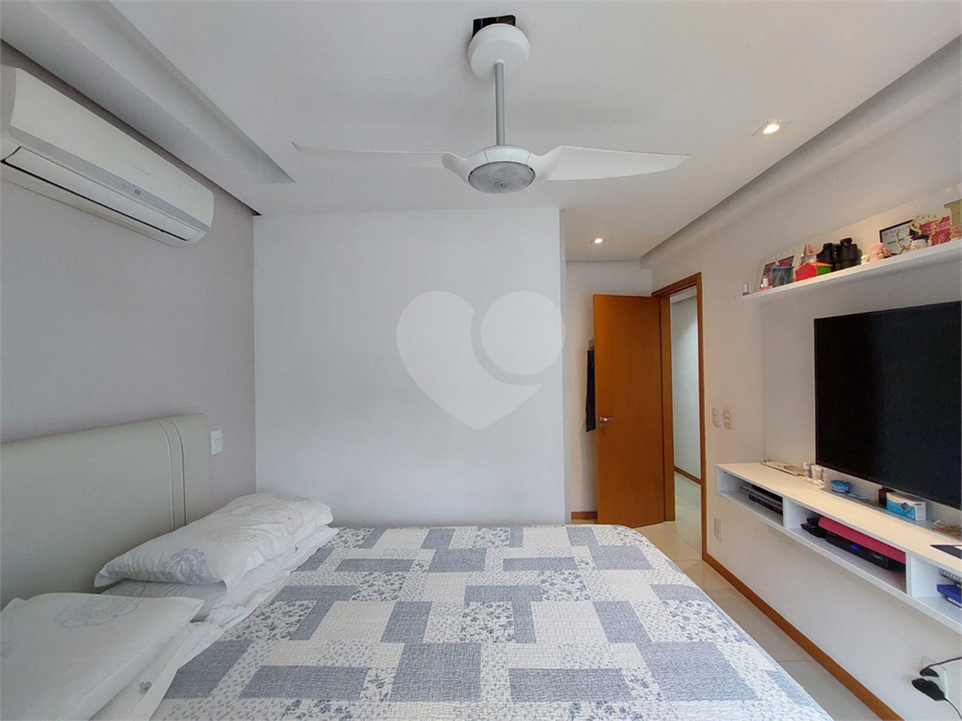 Cobertura à venda com 4 quartos, sendo 1 suíte,  em Tijuca, Rio de Janeiro, RJ