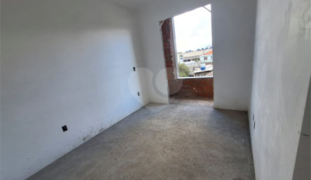 Casa à venda com 2 quartos no condomínio Ângelo Calandrino, São Paulo - SP