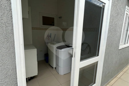 Casa à venda com 3 quartos, sendo 1 suíte, no condomínio Parque do Varvito, Itu - SP