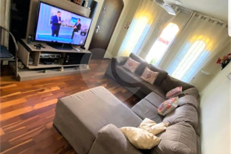 Sobrado à venda com 4 quartos, sendo 1 suíte, em Vila Mazzei, São Paulo, SP