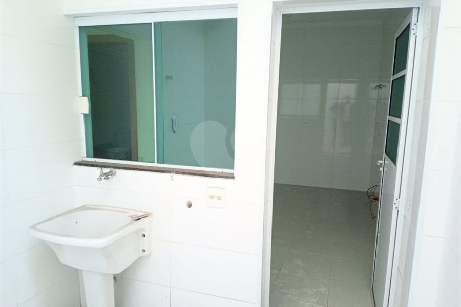 Casa à venda com 3 quartos, sendo 1 suíte,  no condomínio Residencial Vila Primavera (zona Norte), São Paulo - SP