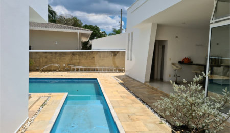 Casa à venda com 6 quartos, sendo 4 suítes,  no condomínio Jardim Paulista I, Vinhedo - SP