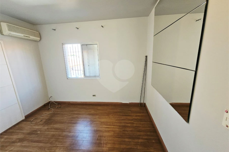 Sobrado à venda com 4 quartos, sendo 1 suíte, em Vila Guilherme, São Paulo, SP