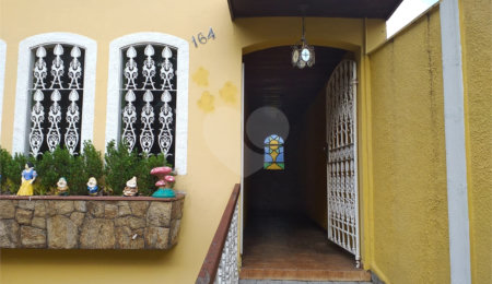Sobrado à venda com 4 quartos, sendo 1 suíte, em Horto, São Paulo, SP