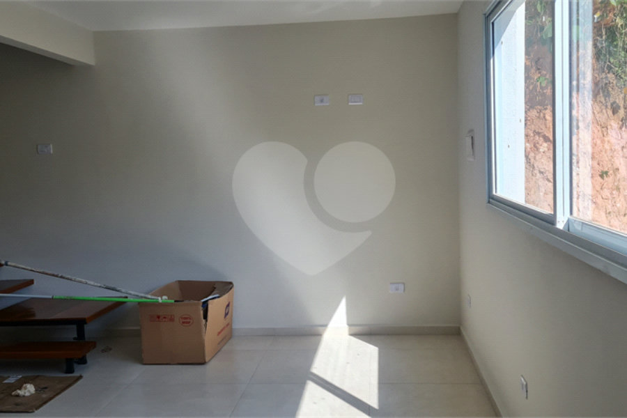 Casa à venda com 3 quartos, sendo 1 suíte, no condomínio Estancia da Serra / Residencial Nova Mairipora, Mairiporã - SP