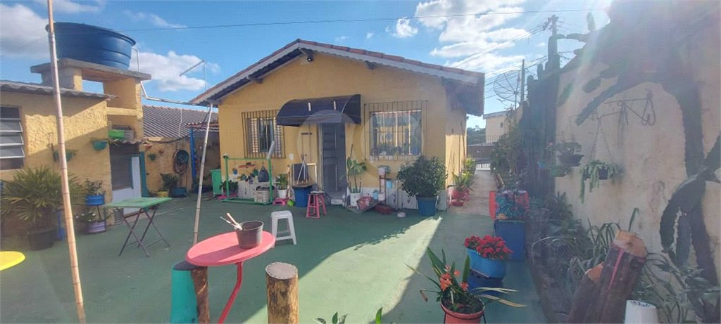 Casa Térrea à venda com 3 quartos em Terra Preta (terra Preta), Mairiporã, SP
