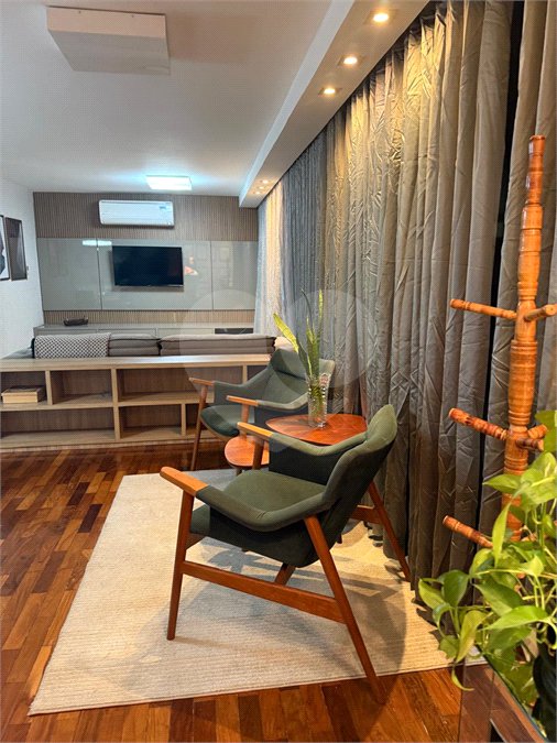 Apartamento à venda com 3 quartos, sendo 1 suíte, em Santa Cecília, São Paulo, SP